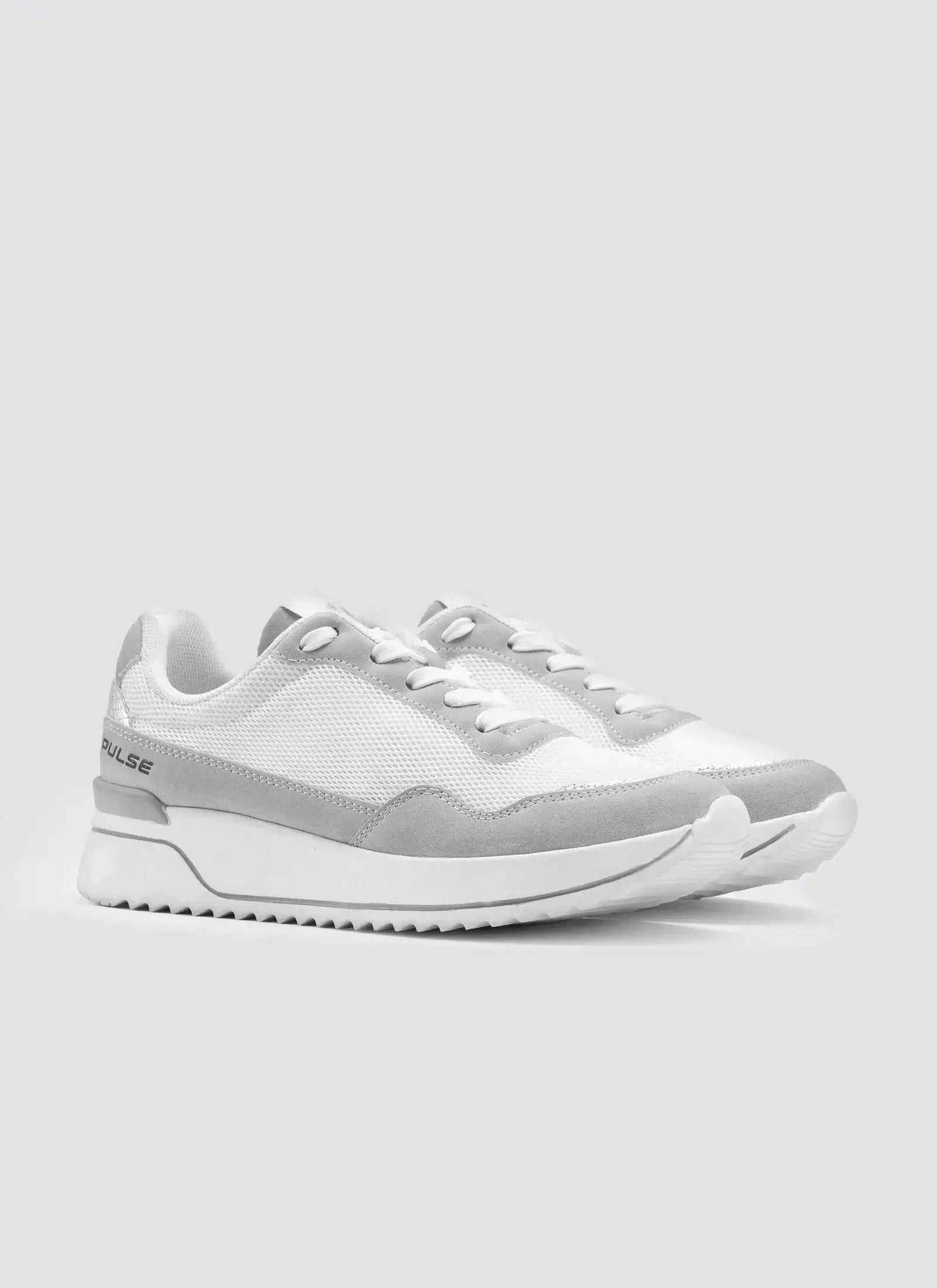 Stride Sneaker