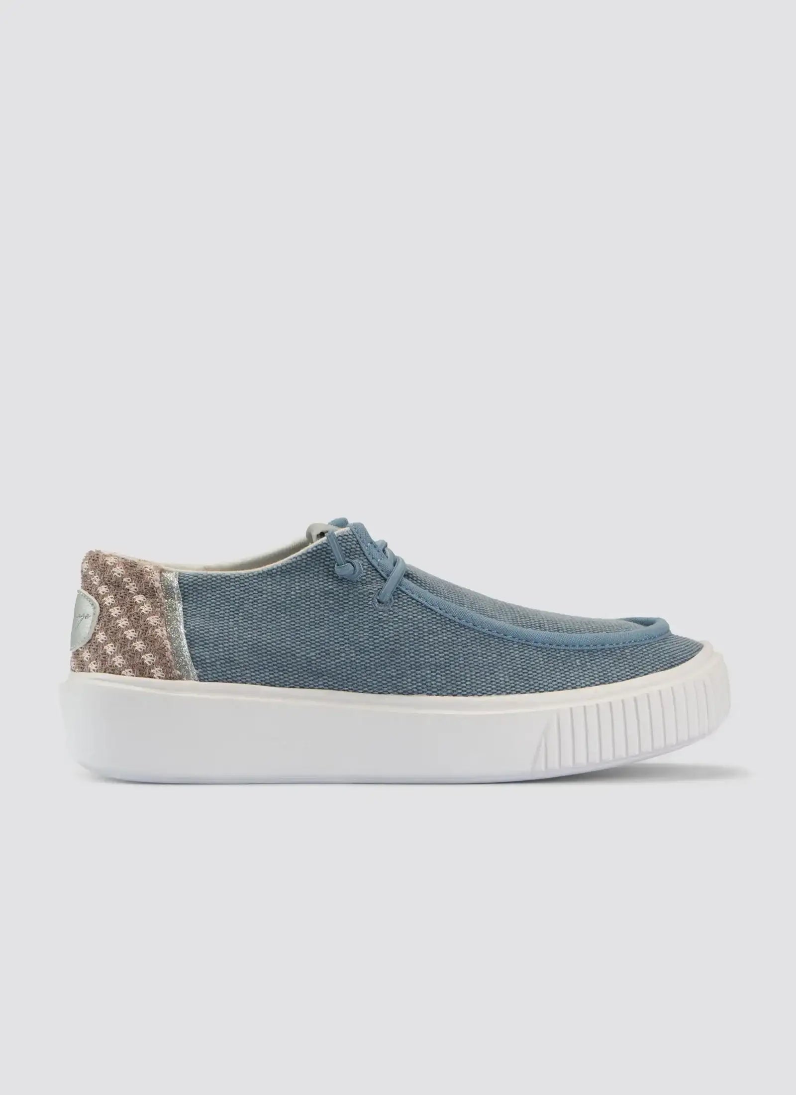 Maeve Lace-up