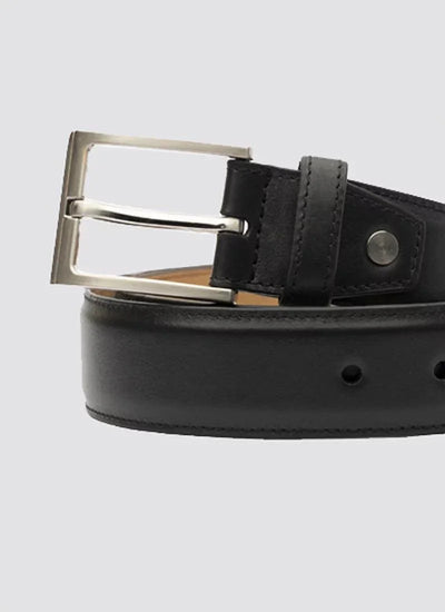 Classic black leather belt with silver metal buckle for men 