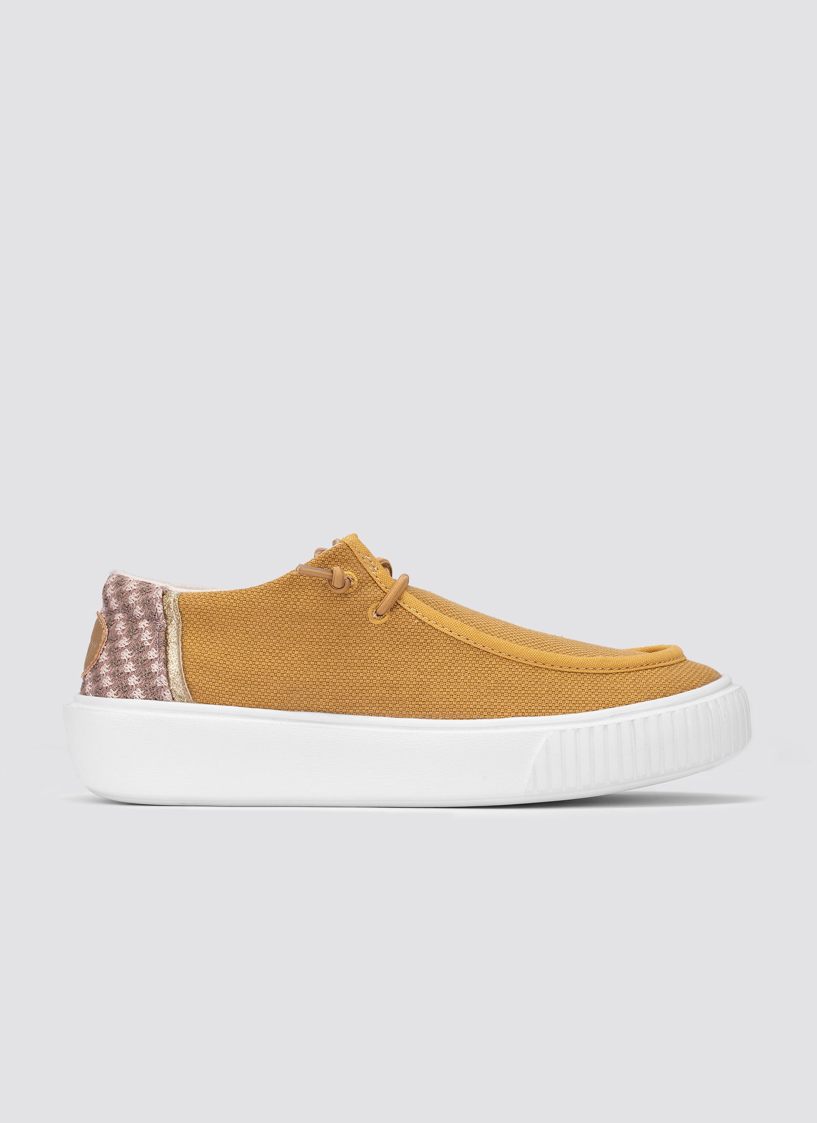 Maeve Lace-up