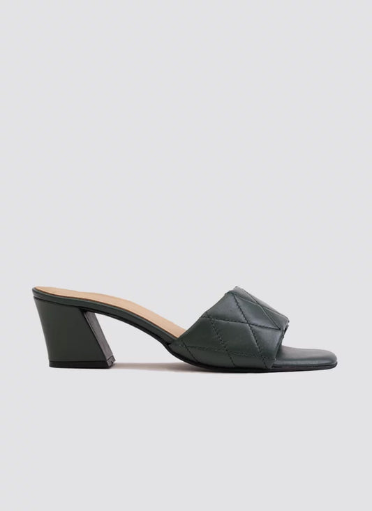 Amelia Sandal