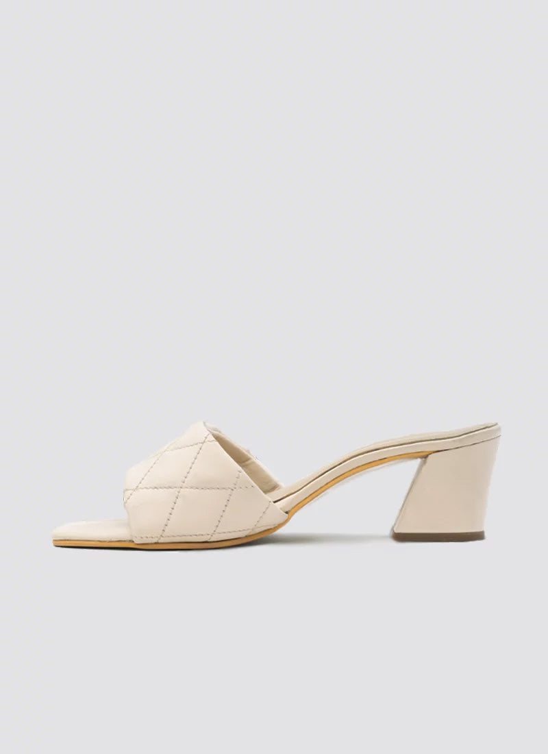 Amelia Sandal